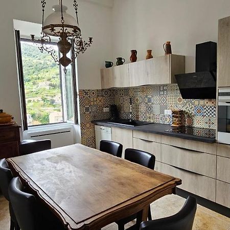 Bel & Ancien Appartement T3 Renove Dans Sartene מראה חיצוני תמונה