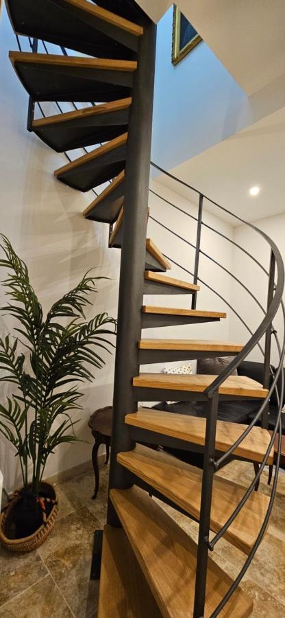 Bel & Ancien Appartement T3 Renove Dans Sartene מראה חיצוני תמונה