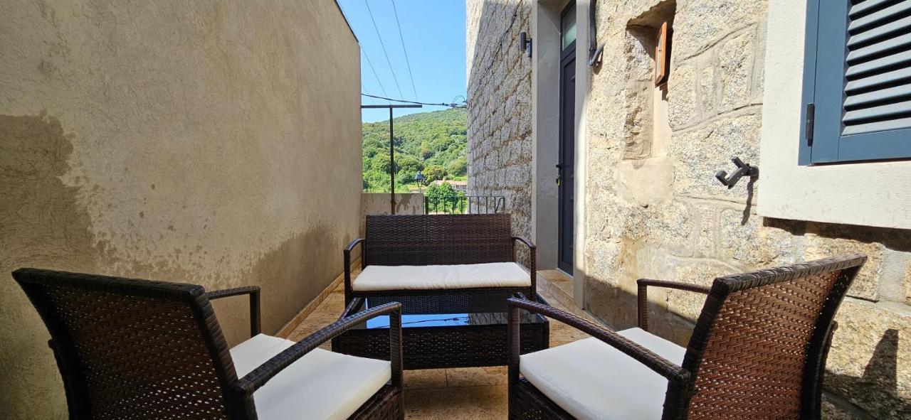Bel & Ancien Appartement T3 Renove Dans Sartene מראה חיצוני תמונה